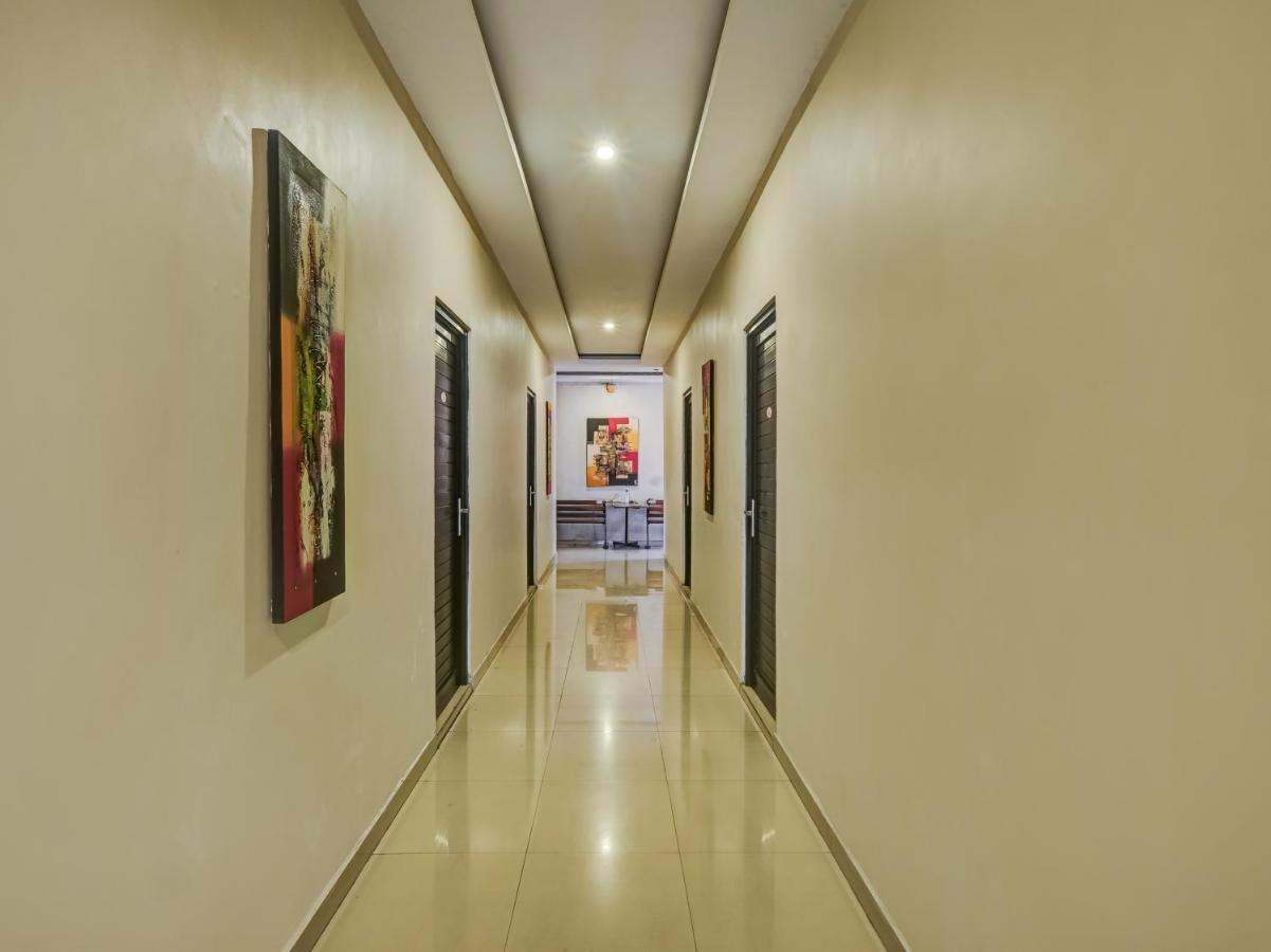 Oyo 90986 Hotel Srikandi Adisucipto Kalasan Exterior foto